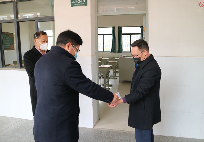 进班.JPG 进班.JPG