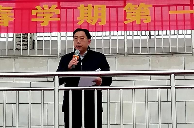 寿县二中举行2021年春学期第一次升旗仪式暨开学典礼